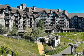 Condo w/ Outdoor Heated Pool + Hot Tub Access!