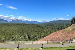 Condo w/ Outdoor Heated Pool + Hot Tub Access!