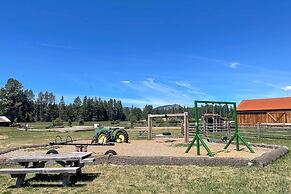 Condo w/ Outdoor Heated Pool + Hot Tub Access!