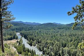 Condo w/ Outdoor Heated Pool + Hot Tub Access!