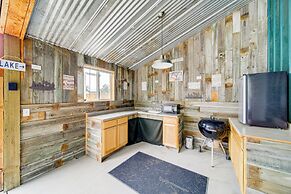 Unique Country Farmhouse Near Lake Roosevelt