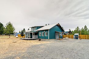 Unique Country Farmhouse Near Lake Roosevelt