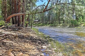 Romantic Riverfront Cottage - 1 Mile to Winthrop!