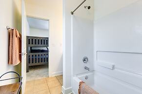 1 Mi to Downtown: Modern Ocean Springs Cottage