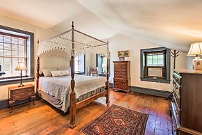 Beautiful Historic House In Amish Country