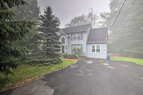 Spacious Tobyhanna Home w/ Lake Access & Fire Pit!