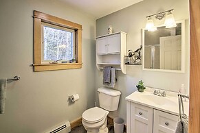 Inviting Countryside Home: 4 Mi to Long Lake!