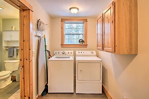 Inviting Countryside Home: 4 Mi to Long Lake!