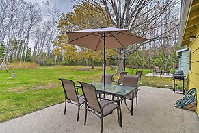 Pet-friendly Charlevoix Cabin: Walk to Lakefront!