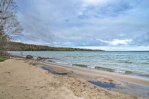 Pet-friendly Charlevoix Cabin: Walk to Lakefront!