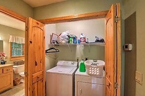 Andrews Cabin w/ Game Room & Covered Porch!