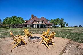 16-acre Ranch in Pilot Point w/ Private Pond & Spa