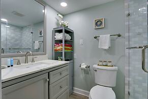 Pool & Beach Access: Hilton Head Island Villa!