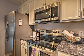 Condo w/ Sunroom, Near Downtown Hendersonville!