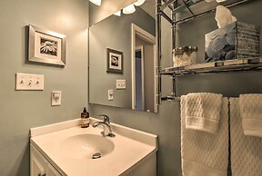 Condo w/ Sunroom, Near Downtown Hendersonville!