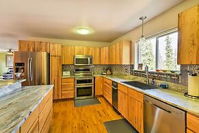 Hillside Anchorage Home by Hiking & Biking Trails!