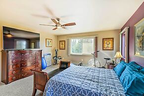 Hillside Anchorage Home by Hiking & Biking Trails!