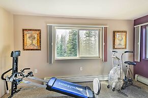 Hillside Anchorage Home by Hiking & Biking Trails!