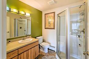 Hillside Anchorage Home by Hiking & Biking Trails!