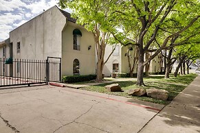 Dallas Condo w/ Pool Access - Walk to Knox Street!