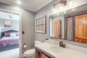 Boone Home w/ Fire Pit - Near App Ski & Sugar Mtn!