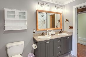 Boone Home w/ Fire Pit - Near App Ski & Sugar Mtn!