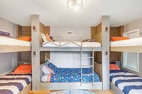 Boone Home w/ Fire Pit - Near App Ski & Sugar Mtn!