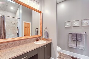 Boone Home w/ Fire Pit - Near App Ski & Sugar Mtn!