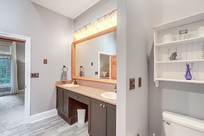 Boone Home w/ Fire Pit - Near App Ski & Sugar Mtn!