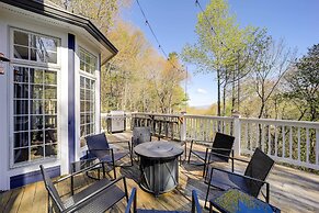 Boone Home w/ Fire Pit - Near App Ski & Sugar Mtn!