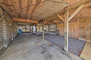 Coastal Home w/ Deck & Outdoor Shower