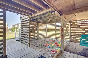 Coastal Home W/deck, Outdoor Shower: Walk to Beach