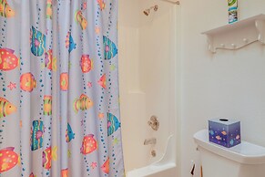 Coastal Home w/ Deck & Outdoor Shower