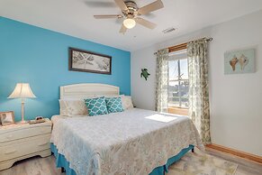 Coastal Home w/ Deck & Outdoor Shower