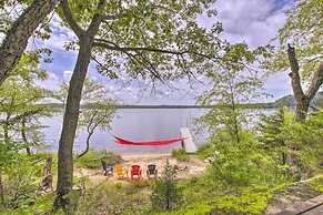 Cabin w/ Kayaks Situated on the Wisconsin River!