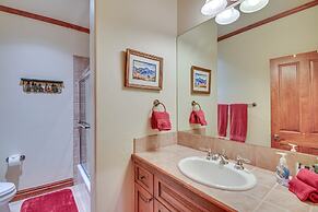 Cozy Avon Retreat w/ Private Deck & Pool Access!