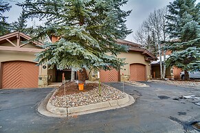 Cozy Avon Retreat w/ Private Deck & Pool Access!