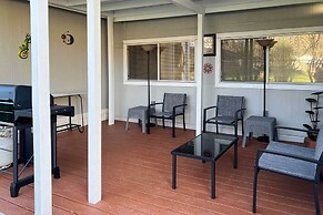 Mtn Gate Guest House ~ 6 Mi to Shasta Lake!