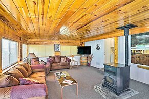 Mtn Gate Guest House ~ 6 Mi to Shasta Lake!