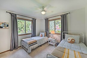 Airy Cottage Close to Rock Lake w/ Fire Pit!