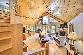 Spacious Murphy Chalet w/ Hot Tub: Mtn Views!