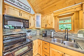 Spacious Murphy Chalet w/ Hot Tub: Mtn Views!