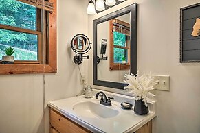 Spacious Murphy Chalet w/ Hot Tub: Mtn Views!