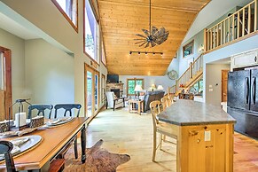 Spacious Murphy Chalet w/ Hot Tub: Mtn Views!