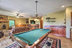 Spacious Murphy Chalet w/ Hot Tub: Mtn Views!
