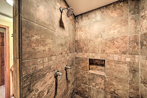 Spacious Murphy Chalet w/ Hot Tub: Mtn Views!