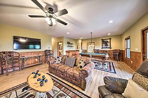 Spacious Murphy Chalet w/ Hot Tub: Mtn Views!