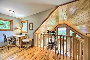Spacious Murphy Chalet w/ Hot Tub: Mtn Views!