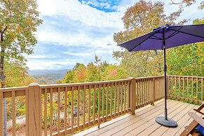 Spacious Murphy Chalet w/ Hot Tub: Mtn Views!