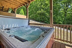 Spacious Murphy Chalet w/ Hot Tub: Mtn Views!